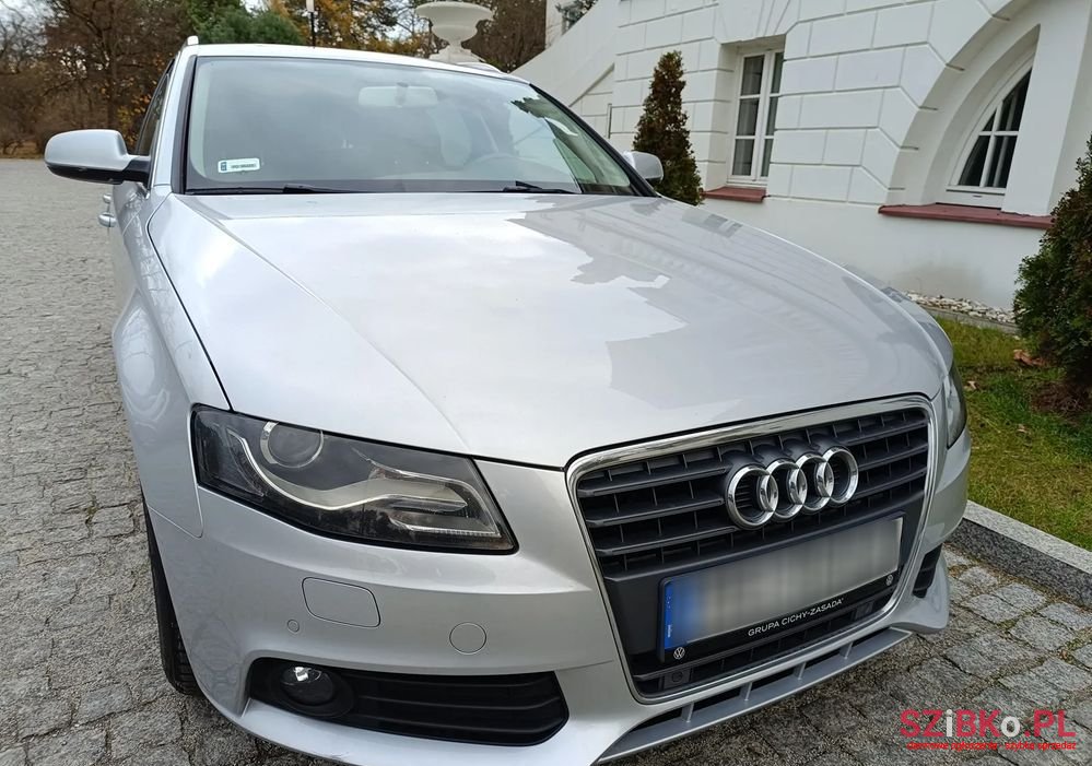 2011' Audi A4 photo #5