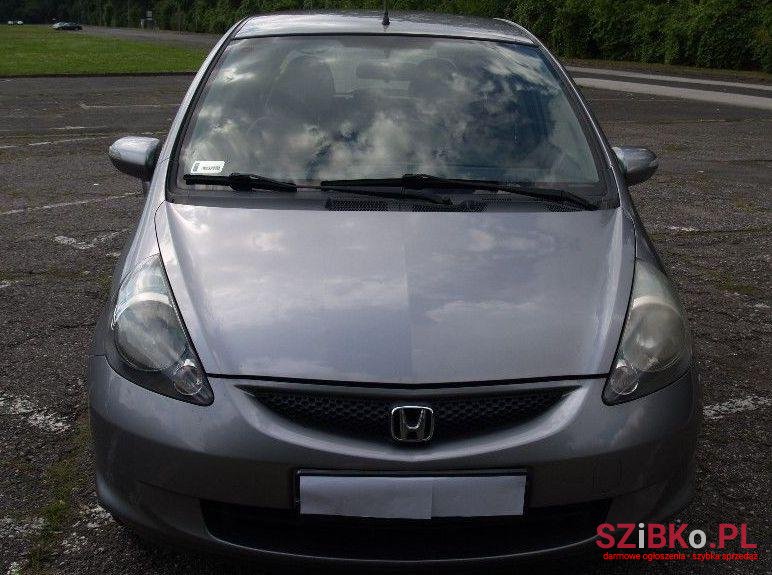 2005' Honda Jazz photo #2