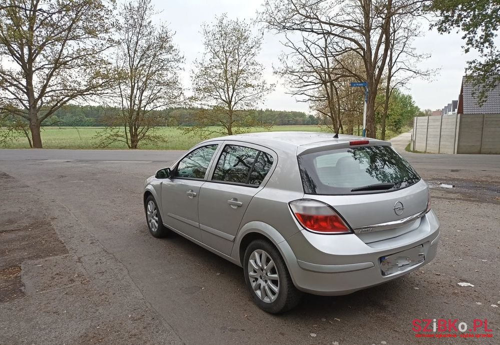 2005' Opel Astra Iii 1.6 Enjoy photo #2