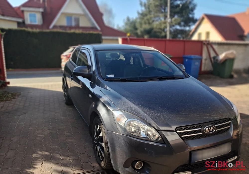 2008' Kia Ceed photo #4