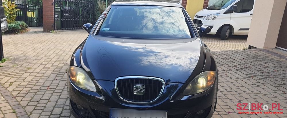 2008' SEAT Leon photo #1