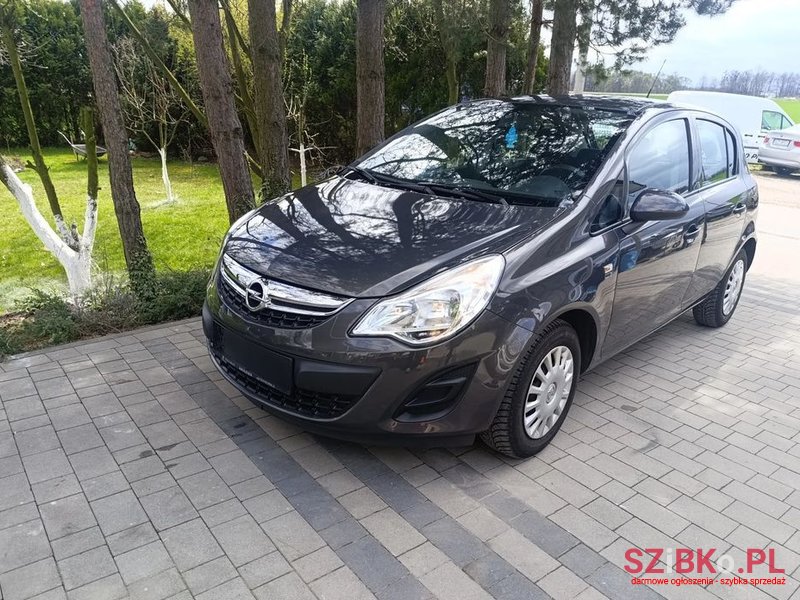 2013' Opel Corsa photo #1