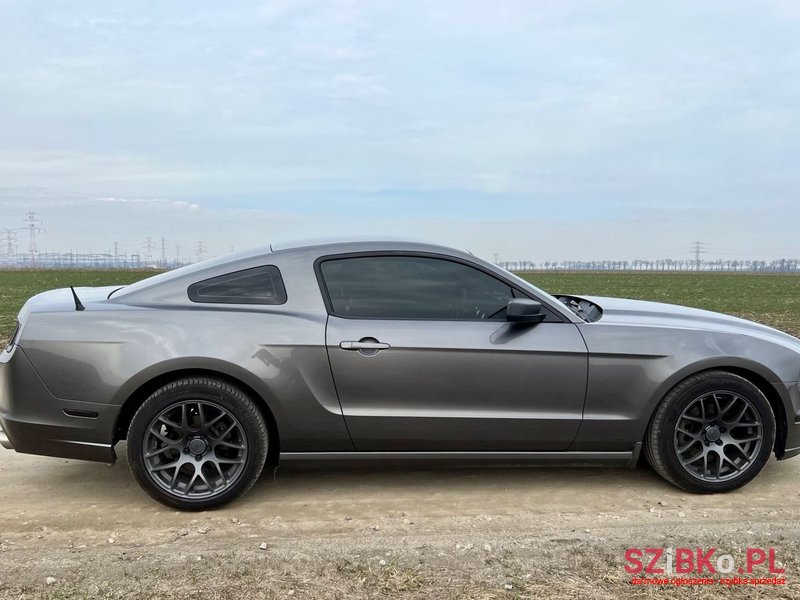 2013' Ford Mustang photo #5