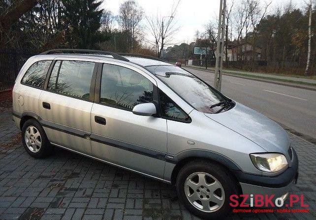 2002' Opel Zafira photo #1