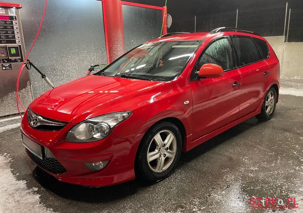 2011' Hyundai i30 photo #1