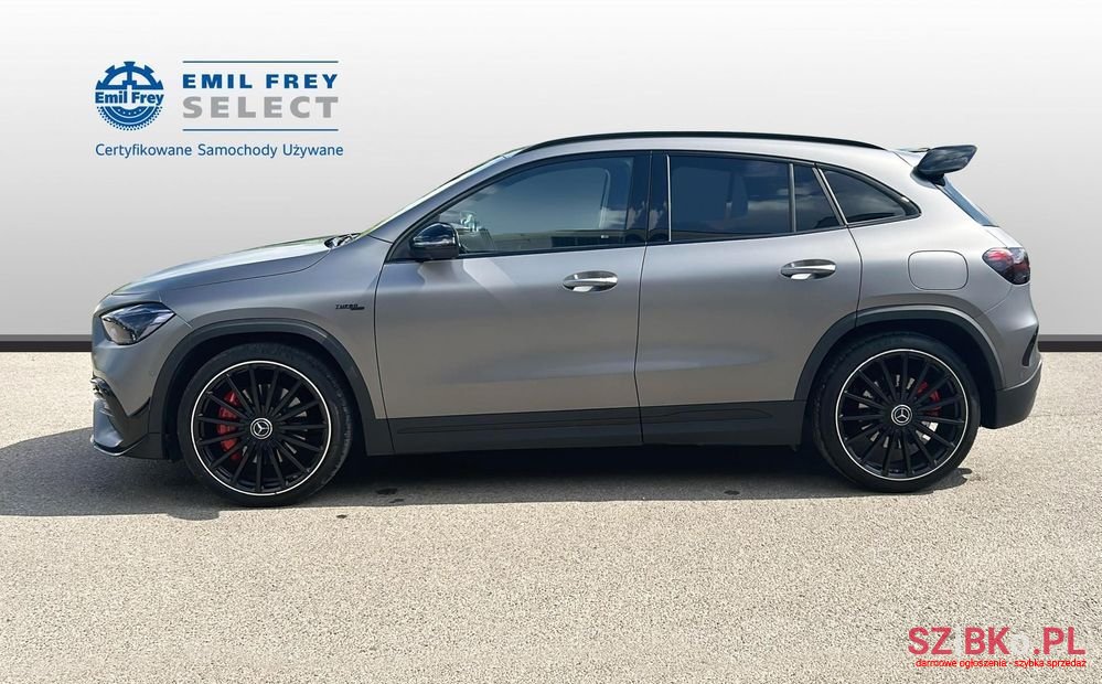 2021' Mercedes-Benz GLA photo #2