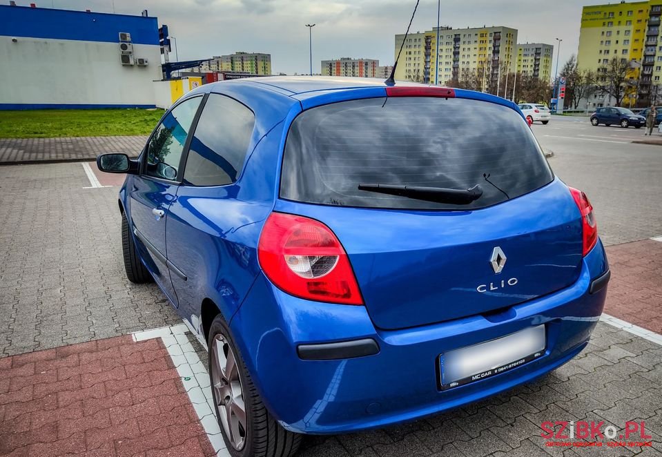 2007' Renault Clio photo #5