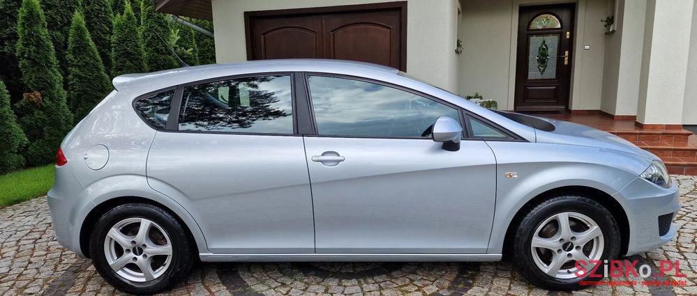 2009' SEAT Leon photo #6