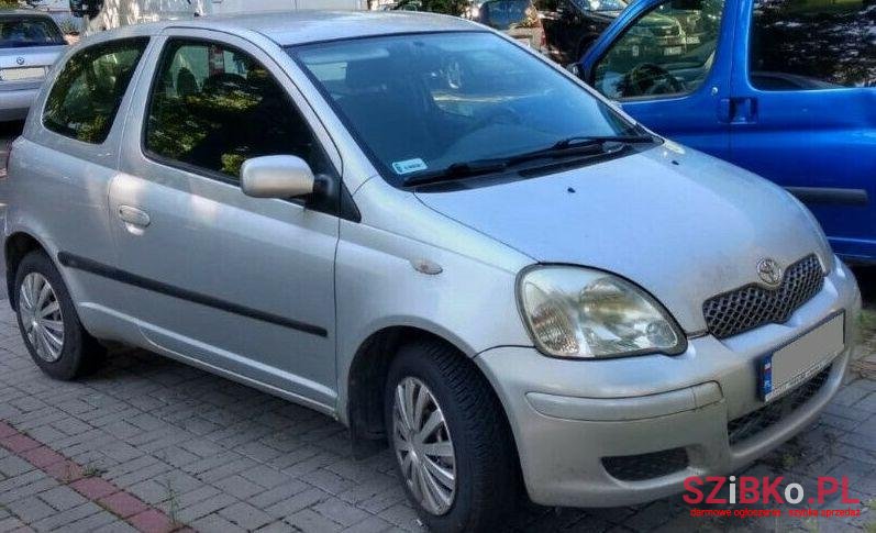 2004' Toyota Yaris photo #1