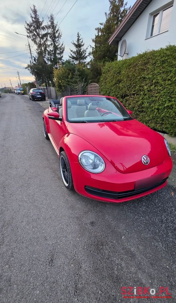 2015' Volkswagen Beetle photo #1