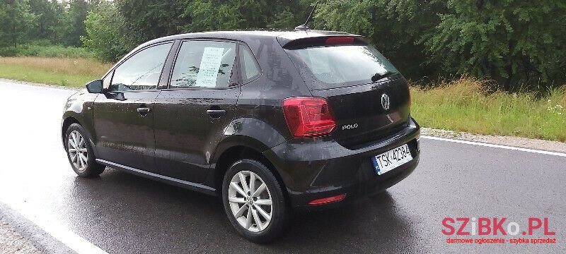 2015' Volkswagen Polo photo #4