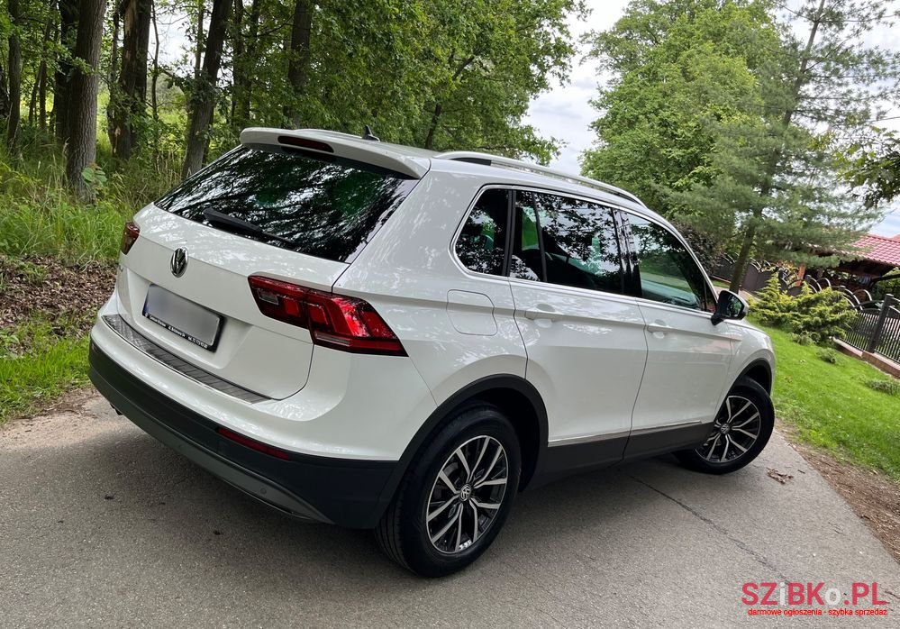 2018' Volkswagen Tiguan photo #3