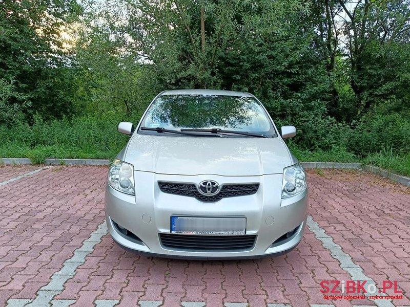 2009' Toyota Auris 1.4 D-4D Luna photo #1