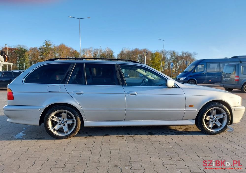 2003' BMW 5 Series 520D photo #2