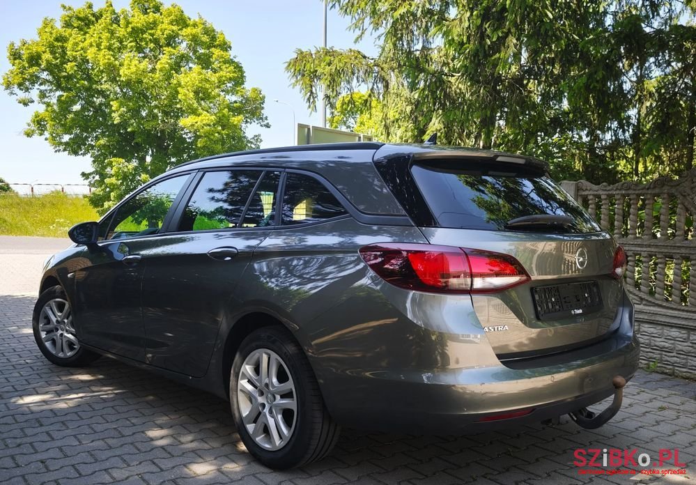 2019' Opel Astra photo #4