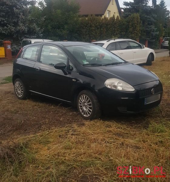 2009' Fiat Punto photo #1