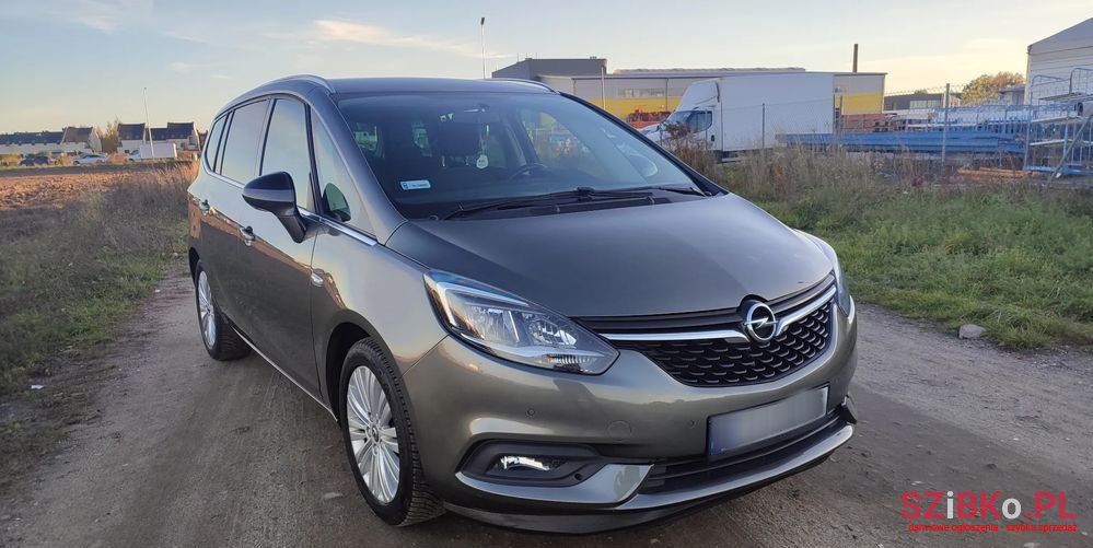 2017' Opel Zafira 1.6 Cdti Cosmo photo #5