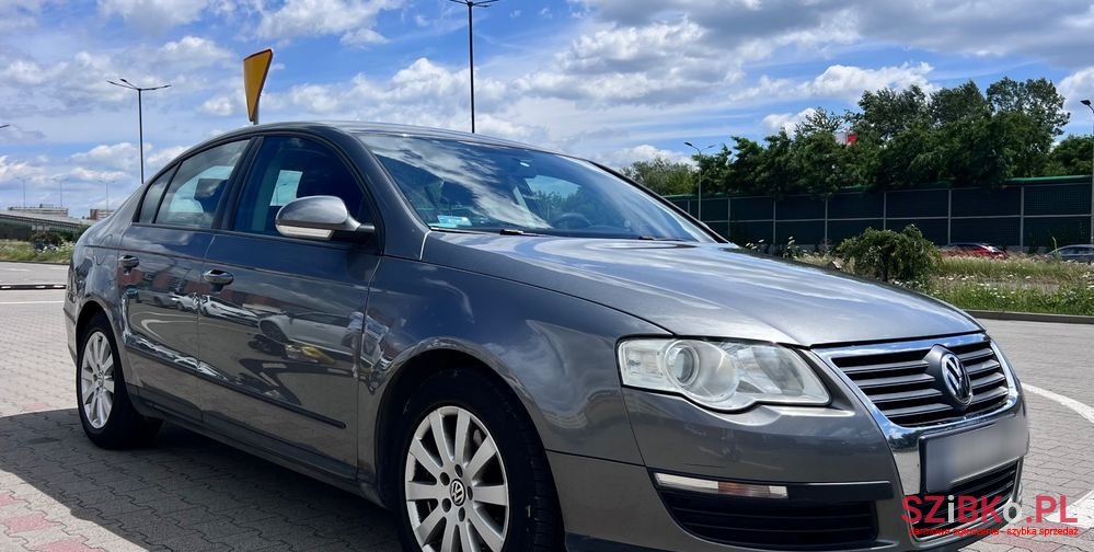 2007' Volkswagen Passat photo #6