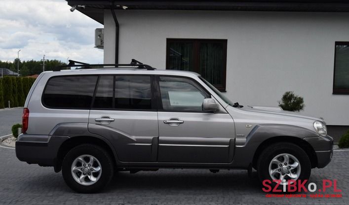 2005' Hyundai Terracan photo #3