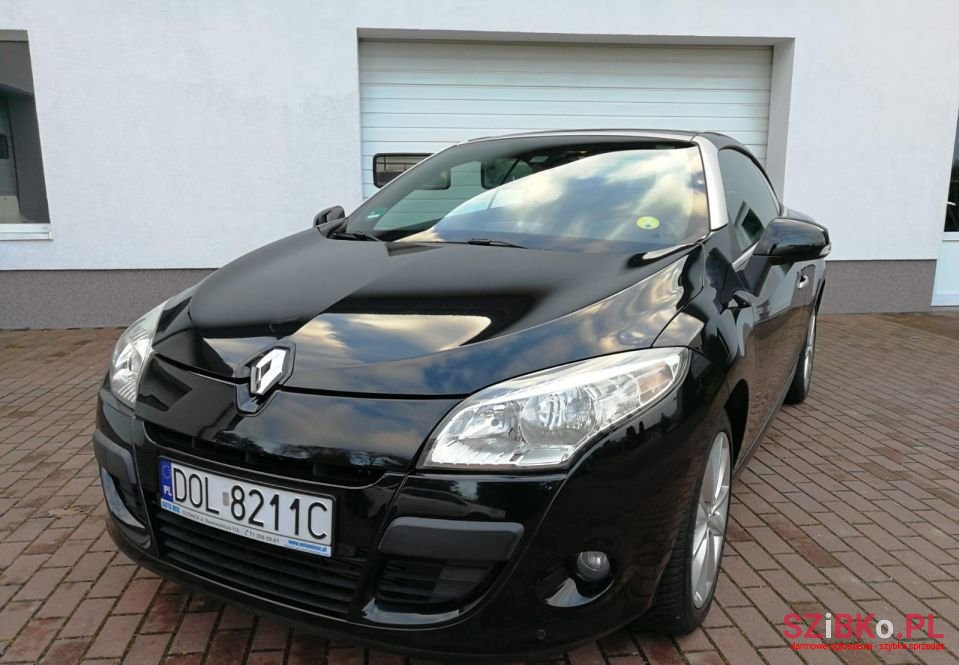 2010' Renault Megane photo #3