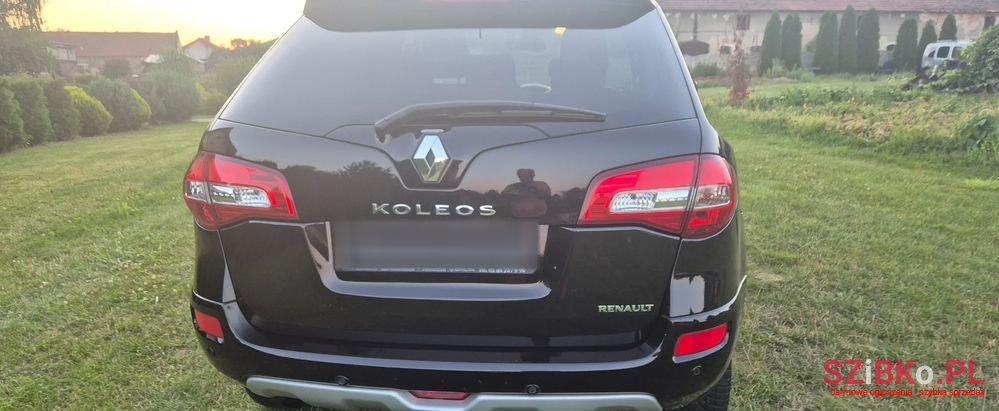 2011' Renault Koleos 2.0 Dci 4X4 Bose Edition photo #3