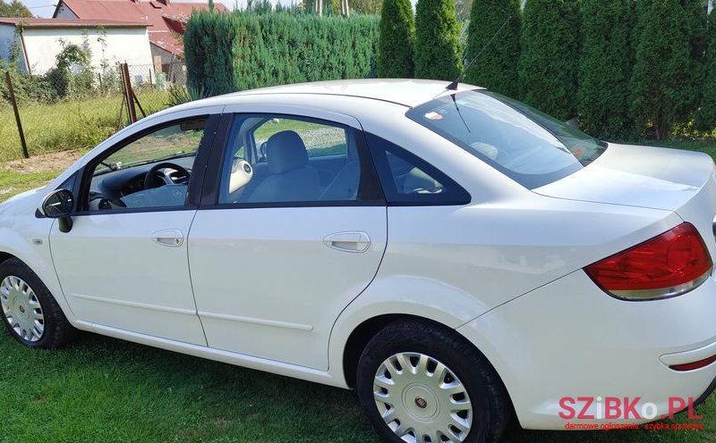 2013' Fiat Linea 1.3 Mj 16V Easy photo #5