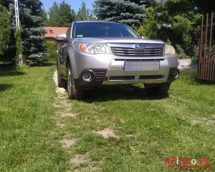 2010' Subaru Forester 2.5 X Limited photo #3