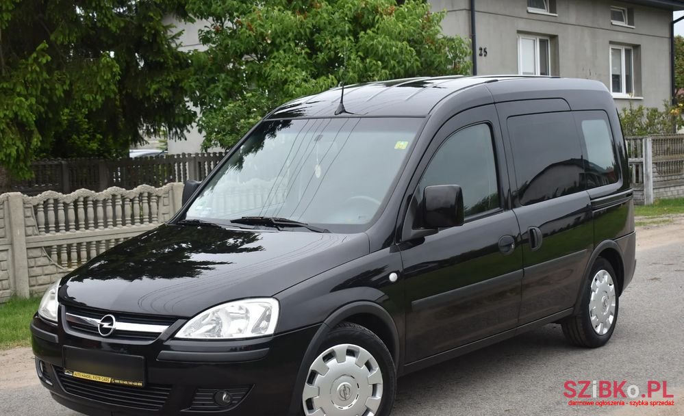 2009' Opel Combo photo #1