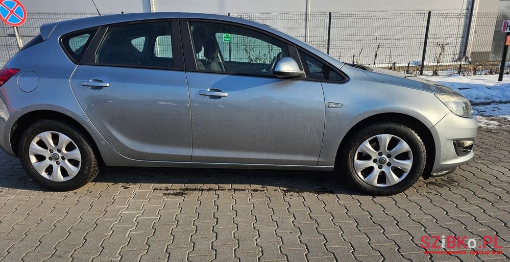 2015' Opel Astra 1.6 Cdti Enjoy photo #5