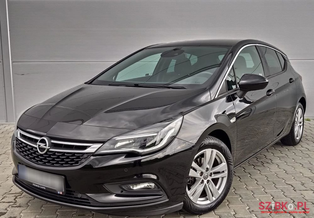 2017' Opel Astra photo #1