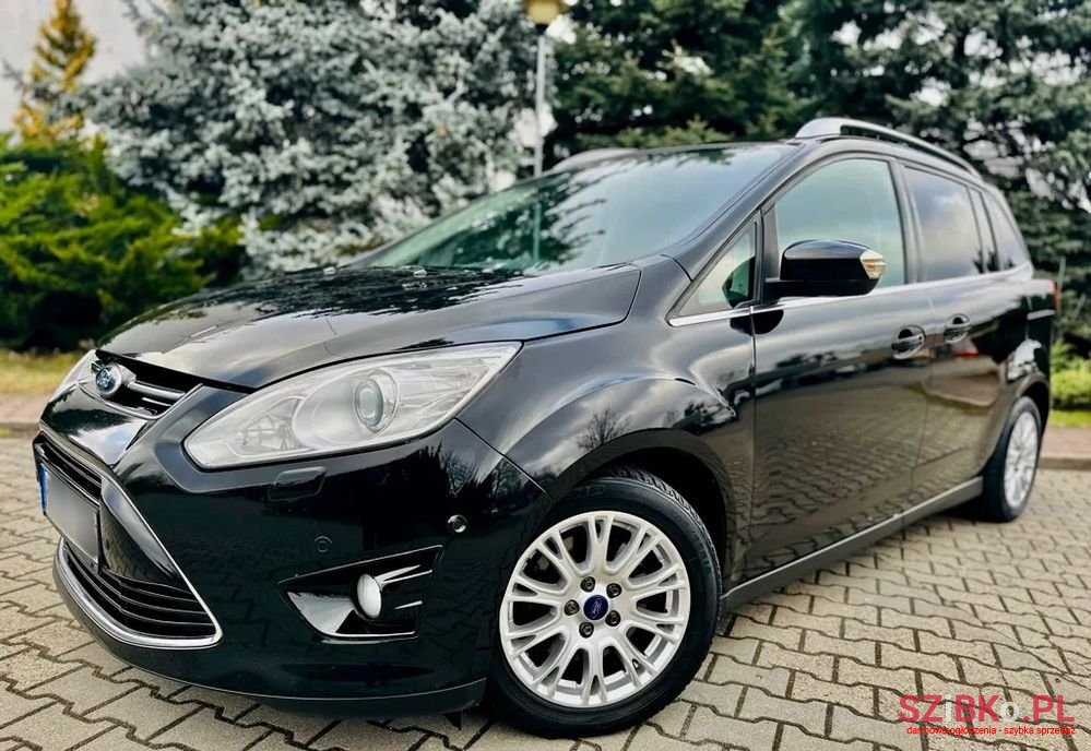 2012' Ford C-MAX photo #3