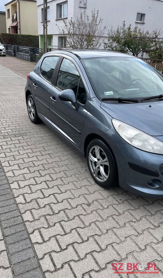 2007' Peugeot 207 1.4 16V Trendy photo #3