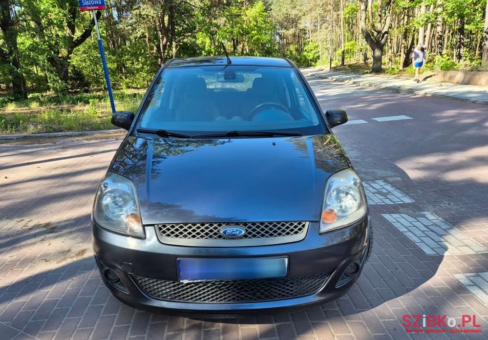 2008' Ford Fiesta photo #6