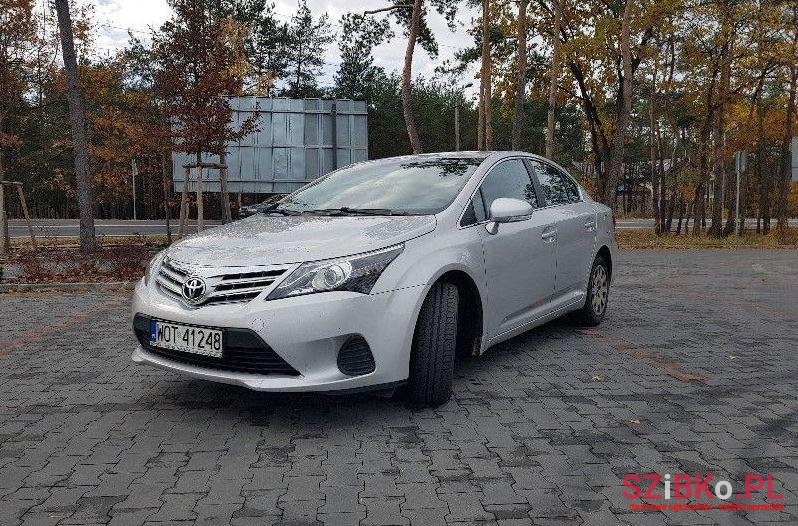 2015' Toyota Avensis photo #2