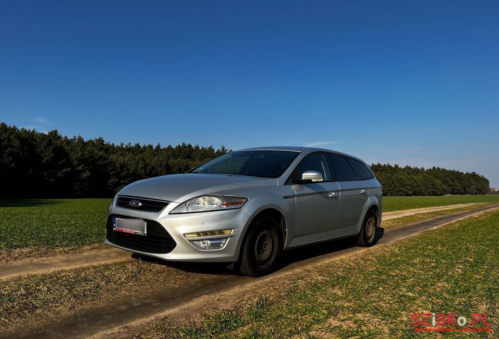 2011' Ford Mondeo 1.6 Tdci Trend photo #1