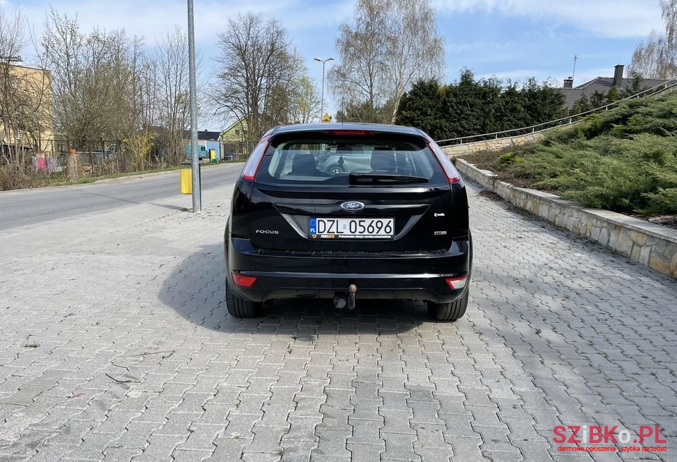 2010' Ford Focus photo #6