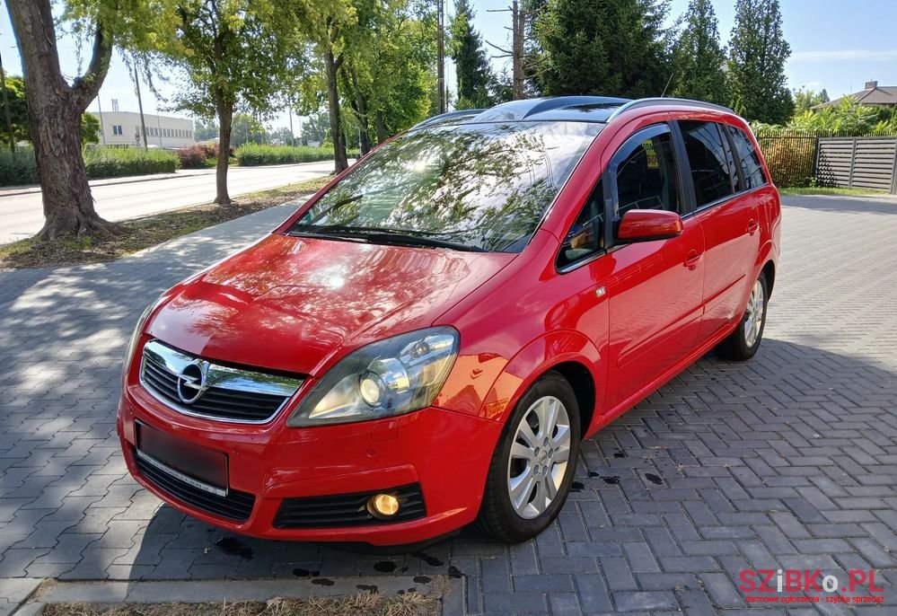 2007' Opel Zafira photo #3