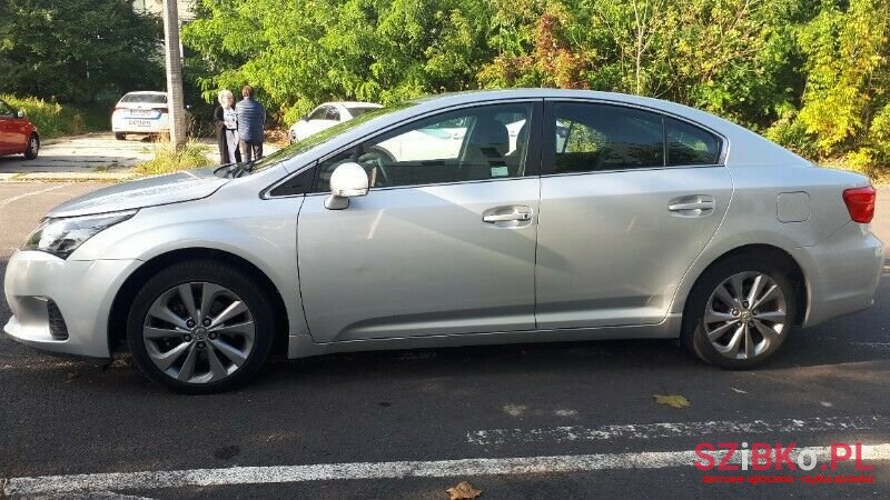 2012' Toyota Avensis photo #1