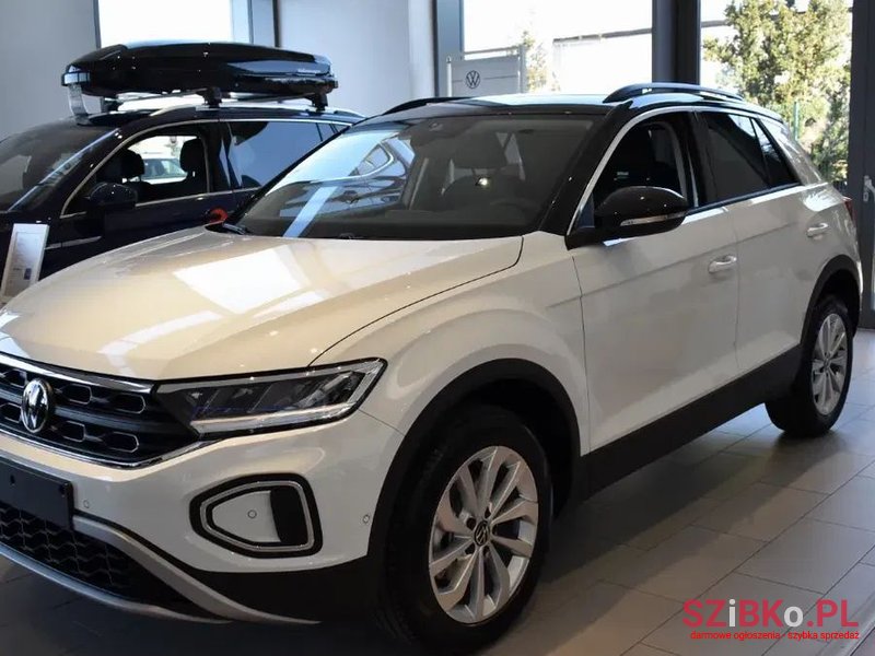 2022' Volkswagen T-Roc photo #4