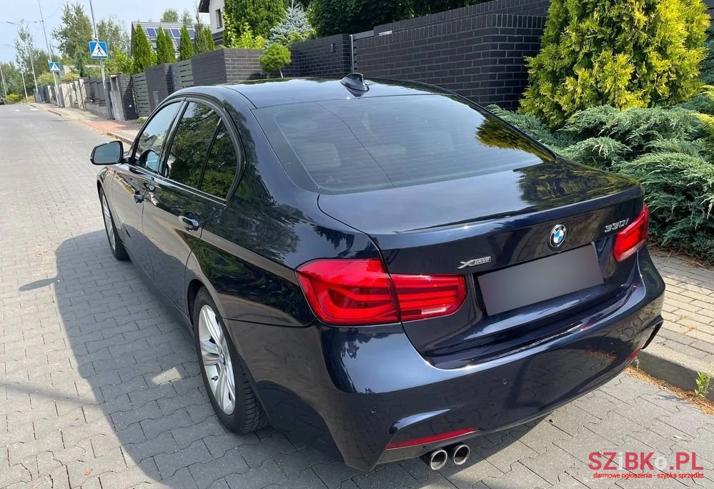 2017' BMW 3 Series photo #6