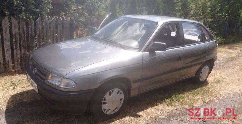 1993' Opel Astra photo #1