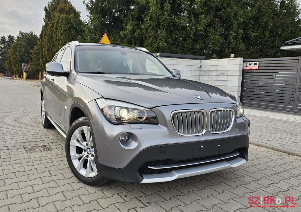 2011' BMW X1 Xdrive20D photo #2