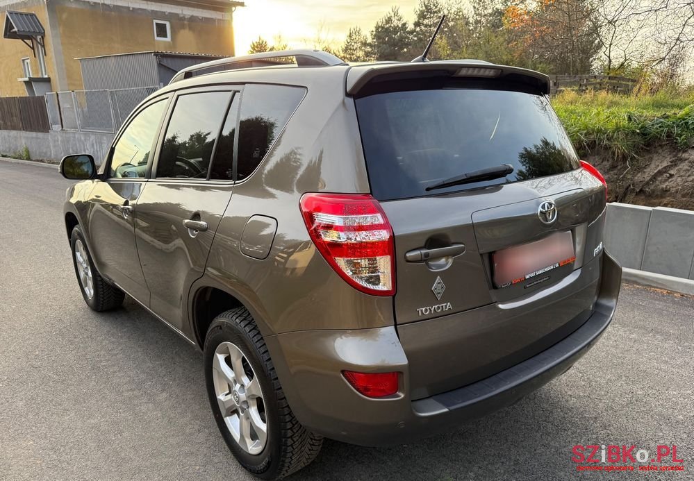 2010' Toyota RAV4 10-13 photo #6