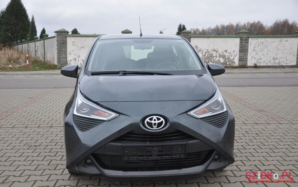 2019' Toyota Aygo X-Clusiv photo #3