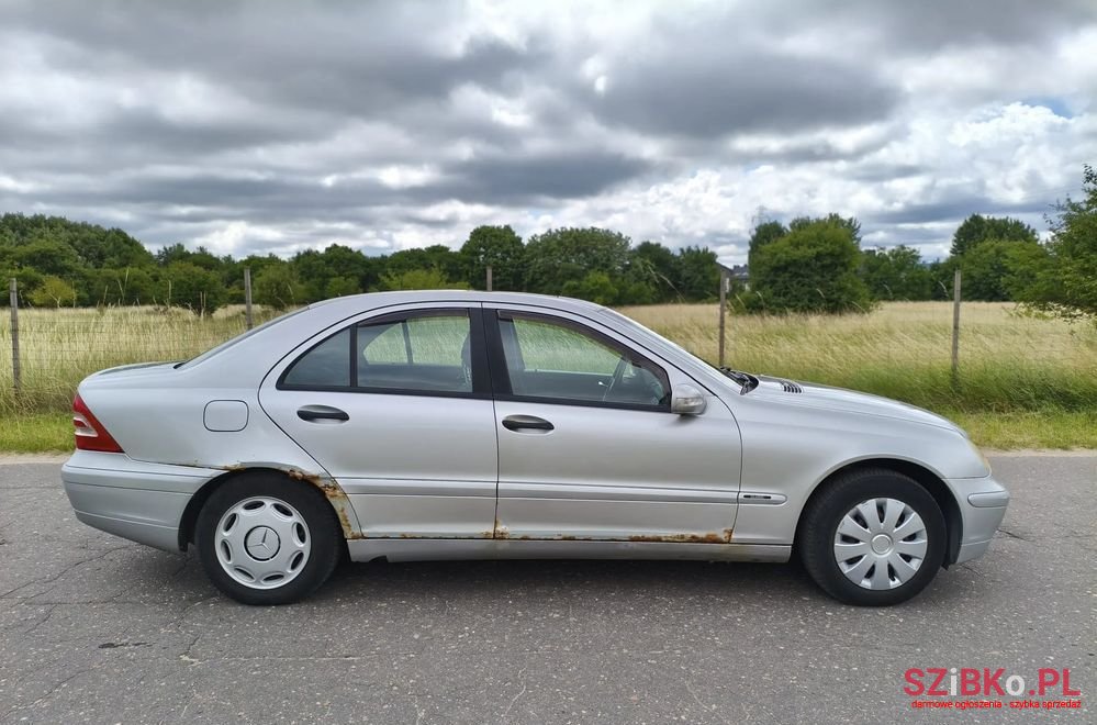 2002' Mercedes-Benz C-Class photo #6