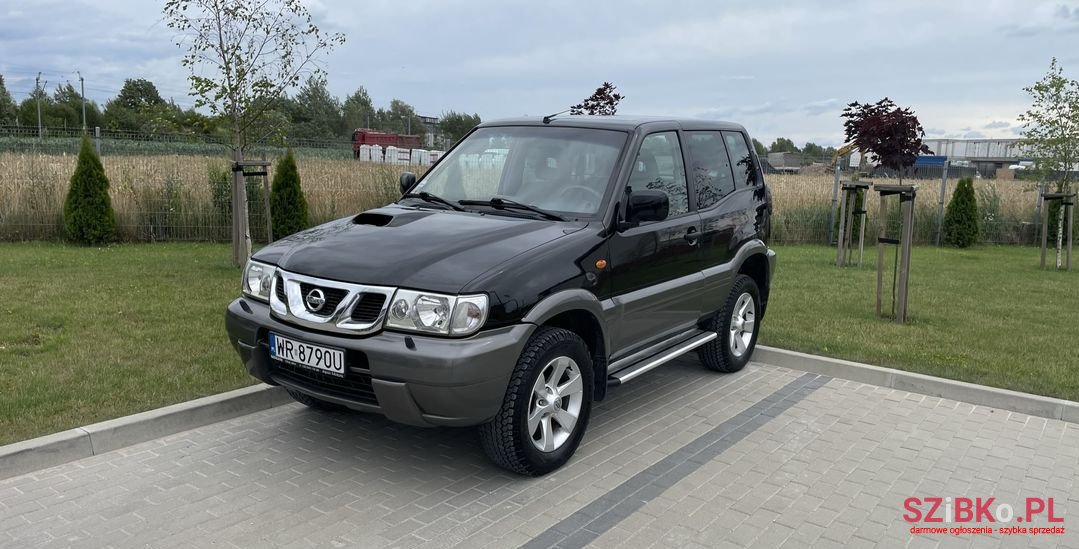 2003' Nissan Terrano photo #2