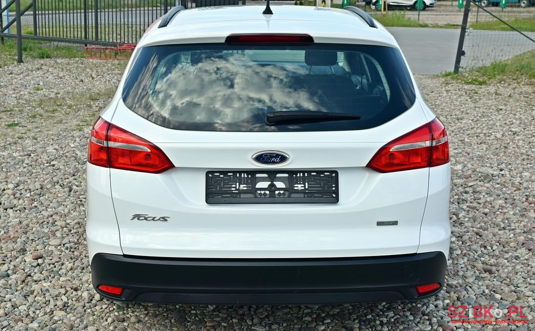 2016' Ford Focus photo #5