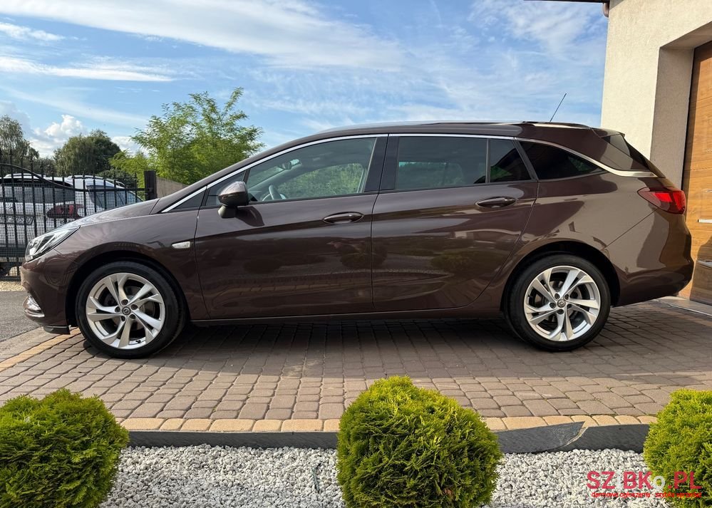 2017' Opel Astra 1.4 T Gpf Dynamic S&S photo #4