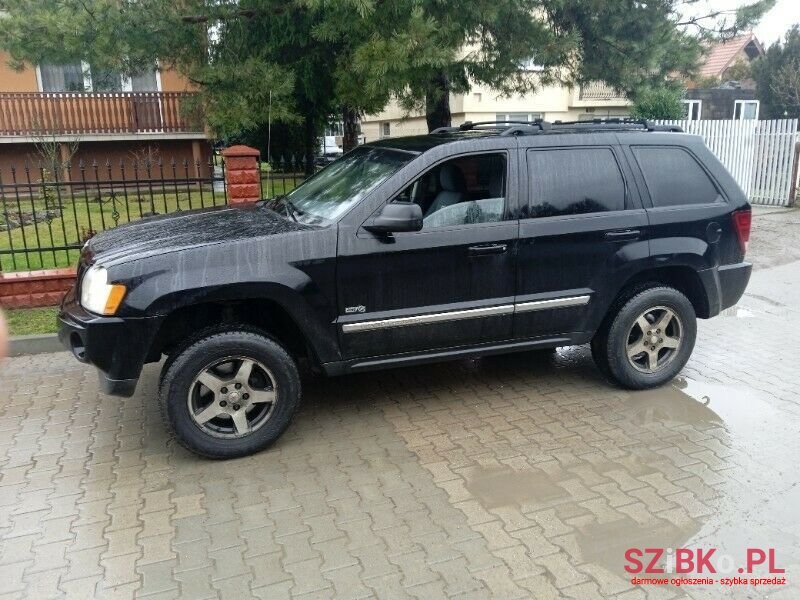 2006' Jeep Grand Cherokee photo #1