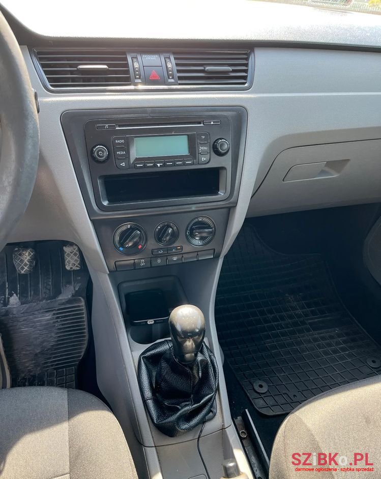 2013' Skoda Rapid 1.6 Tdi Dpf Active photo #6